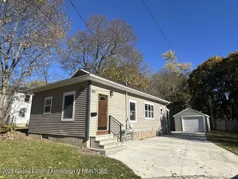 531 Torrance Ct, Lansing, MI 48910