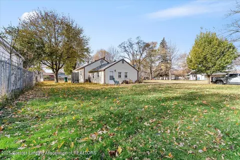 3705 Burchfield Dr, Lansing, MI 48910