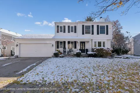 1207 Chartwell Carriage Way S, East Lansing, MI 48823
