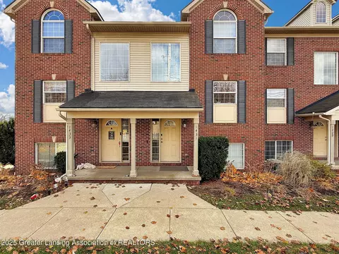 1431 Academy Ln, Lansing, MI 48906