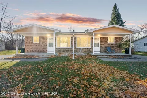 1600 Lockbridge Dr, Lansing, MI 48911