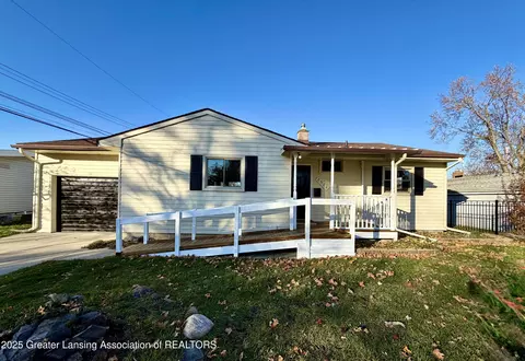 2521 Hopkins Ave, Lansing, MI 48912