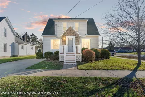 Exterior - 11255 W Wayne St, Fowler, MI 48835 photo 1 of 5