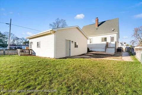 Exterior - 11255 W Wayne St, Fowler, MI 48835 photo 4 of 5