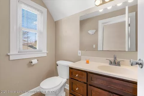 Bath - 11255 W Wayne St, Fowler, MI 48835 photo 2 of 2