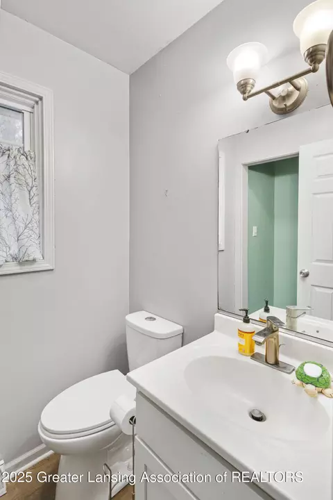 Bath - 416 Riverview Dr, Dewitt, MI 48820 photo 1 of 4