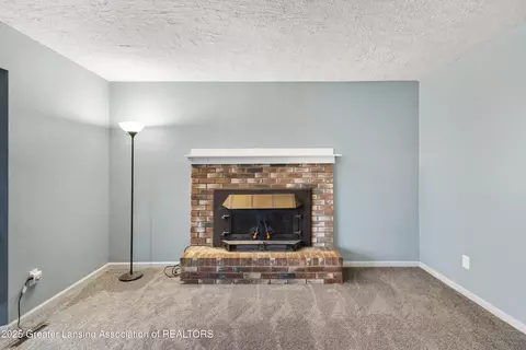 Living - 416 Riverview Dr, Dewitt, MI 48820 photo 4 of 5