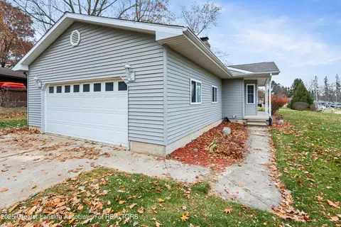 Other - 416 Riverview Dr, Dewitt, MI 48820 photo 16 of 20