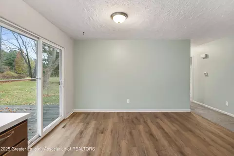 Living - 416 Riverview Dr, Dewitt, MI 48820 photo 5 of 5