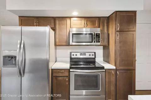 Kitchen - 416 Riverview Dr, Dewitt, MI 48820 photo 4 of 4