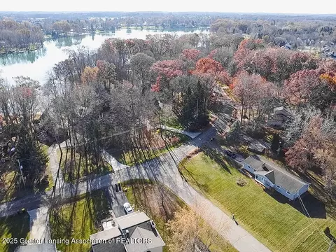 View/Area - 416 Riverview Dr, Dewitt, MI 48820 photo 6 of 6