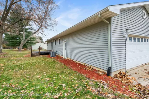 Other - 416 Riverview Dr, Dewitt, MI 48820 photo 17 of 20