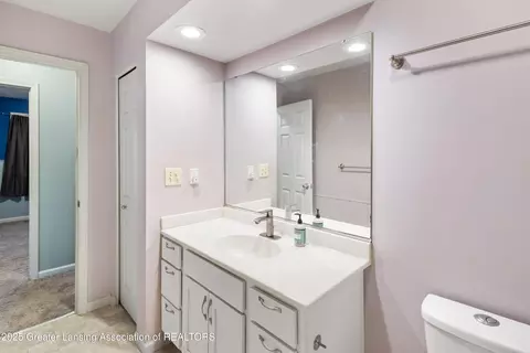 Bath - 416 Riverview Dr, Dewitt, MI 48820 photo 4 of 4