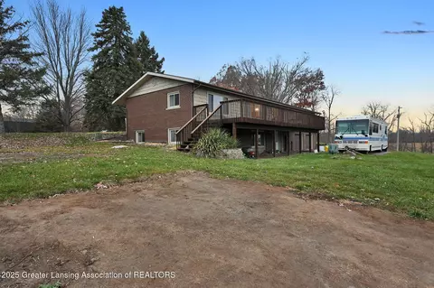 Exterior - 11191 W Chadwick Rd, Eagle, MI 48822 photo 2 of 3