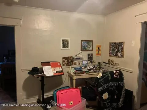 139 Woodlawn Ave, Lansing, MI 48910