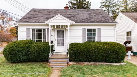 2118 Marion Ave, Lansing, MI 48910