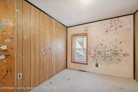 Bedroom - 15918 Turner Rd, Lansing, MI 48906 photo 5 of 7