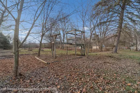 Exterior - 15918 Turner Rd, Lansing, MI 48906 photo 2 of 2