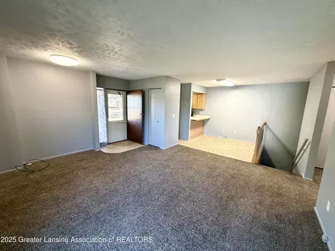 612-610 S Dibble Blvd, Lansing, MI 48917 photo 4