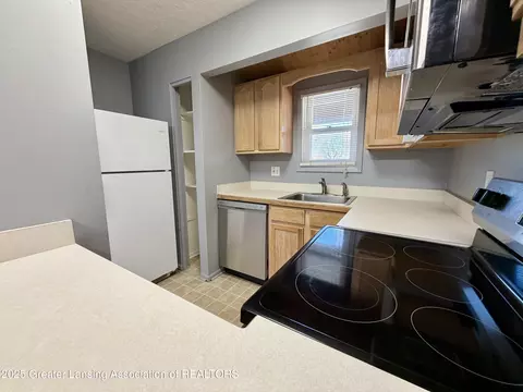 612-610 S Dibble Blvd, Lansing, MI 48917 photo 7