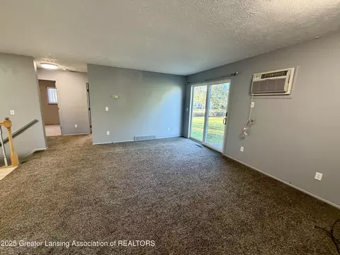 612-610 S Dibble Blvd, Lansing, MI 48917 photo 2
