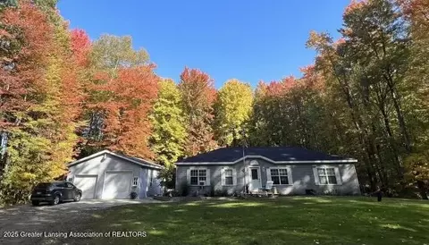 1475 Stalhood Dr, Kent City, MI 49330