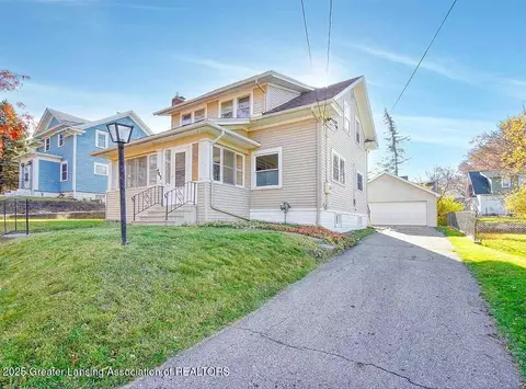 743 W Woodlawn Ave, Jackson, MI 49203