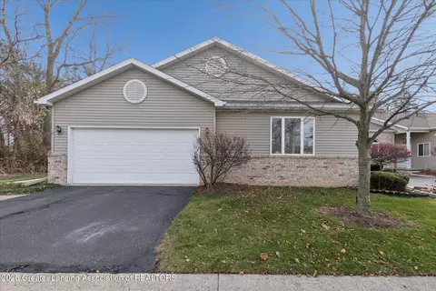 1409 Weatherhill Ct, East Lansing, MI 48823
