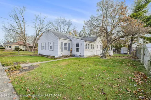 923 Lincoln St, Jackson, MI 49202