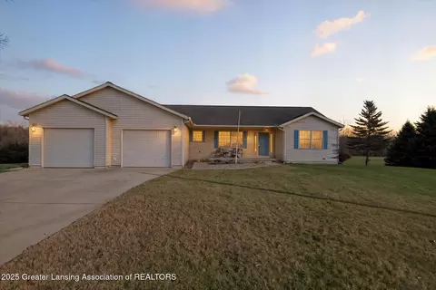 607 N Michigan Rd, Coldwater, MI 49036