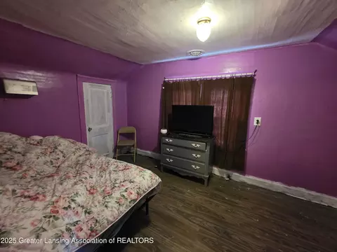 Bedroom - 208 E Northrup St, Lansing, MI 48911 photo 2 of 4