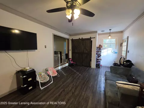 Living - 208 E Northrup St, Lansing, MI 48911 photo 4 of 4