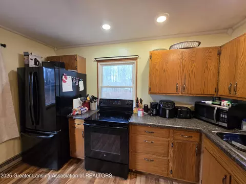 Kitchen - 208 E Northrup St, Lansing, MI 48911 photo 1 of 4