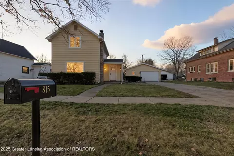 815 5th Ave, Lake Odessa, MI 48849