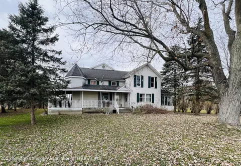 2930 S Ruess Rd, Owosso, MI 48867
