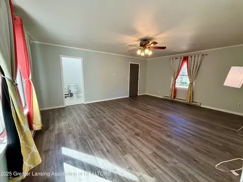 Living - 229 Williamsburg Rd, Lansing, MI 48917 photo 5 of 8