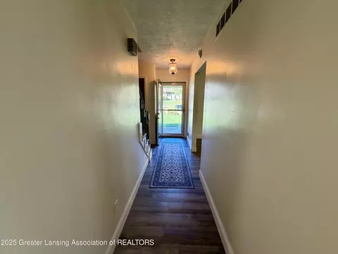 Entry Way - 229 Williamsburg Rd, Lansing, MI 48917 photo 3 of 6