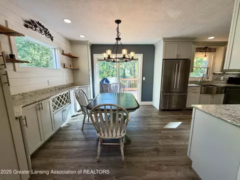Dining - 229 Williamsburg Rd, Lansing, MI 48917 photo 1 of 3