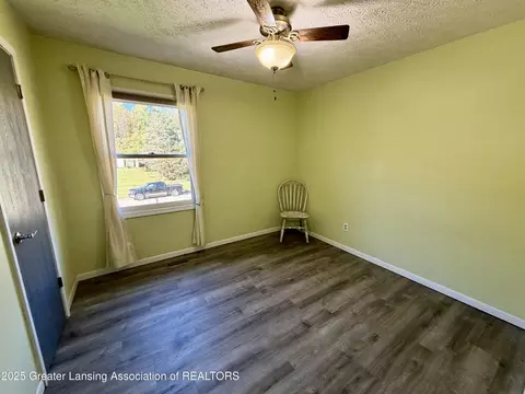 Bedroom - 229 Williamsburg Rd, Lansing, MI 48917 photo 1 of 5