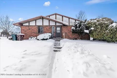 4400 Chadburne Dr, Lansing, MI 48911