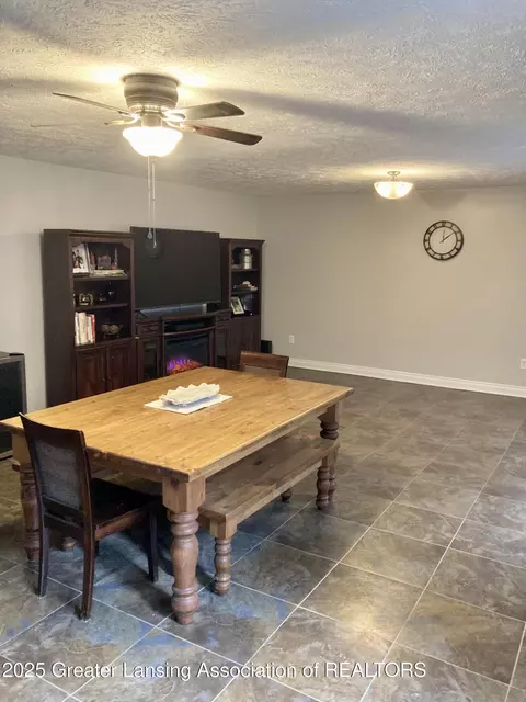 Dining - 5372 Mirage Cir, Dimondale, MI 48821 photo 1 of 3