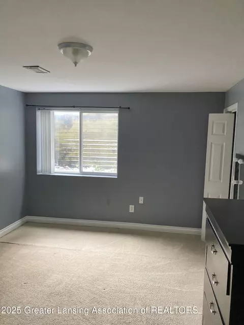 Bedroom - 5372 Mirage Cir, Dimondale, MI 48821 photo 1 of 6