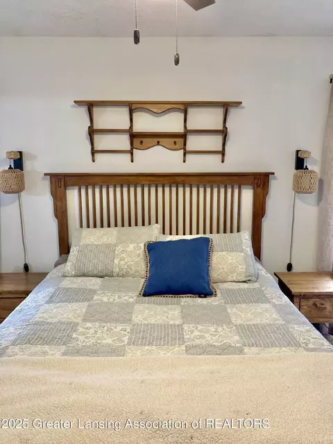 Bedroom - 5372 Mirage Cir, Dimondale, MI 48821 photo 3 of 6