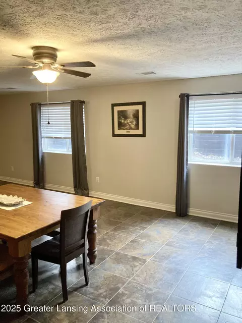 Dining - 5372 Mirage Cir, Dimondale, MI 48821 photo 2 of 3