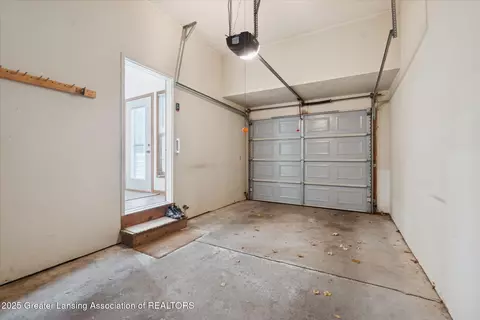 6542 Brook Trl, Lansing, MI 48917 photo 32