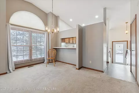 6542 Brook Trl, Lansing, MI 48917 photo 7