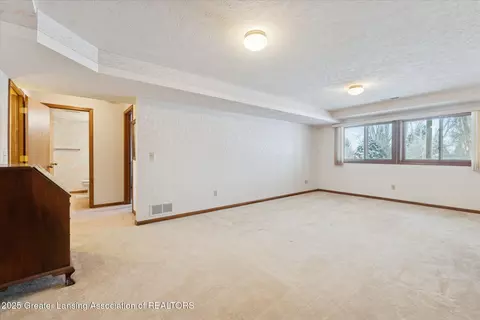6542 Brook Trl, Lansing, MI 48917 photo 26