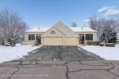 6542 Brook Trl, Lansing, MI 48917 photo 3