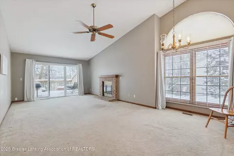 6542 Brook Trl, Lansing, MI 48917 photo 10