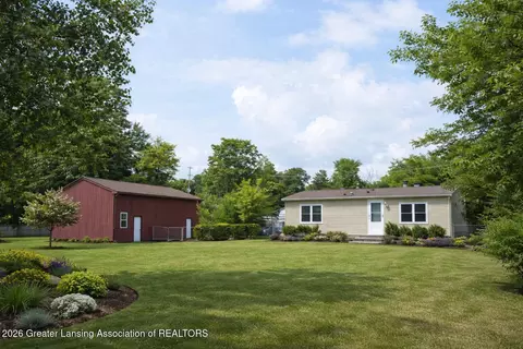 6815 Aurelius Rd, Lansing, MI 48911